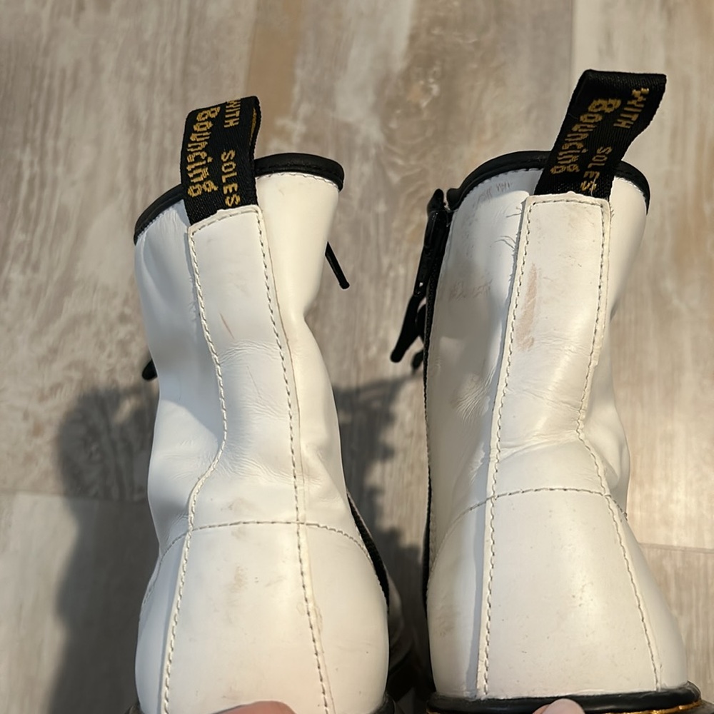 Doc Martens - Picture 2 of 6